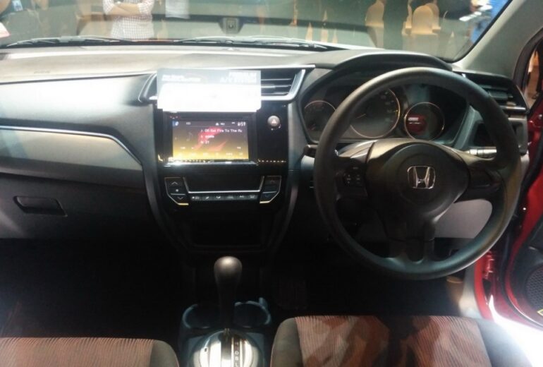 18713-interior-honda-mobilio-terbaru-semakin-nyaman